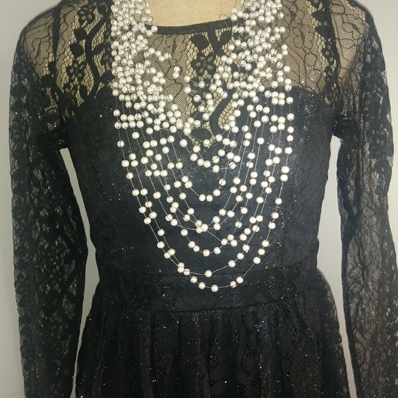 NWT Heart shaped lace mini dress - Picture 2 of 4